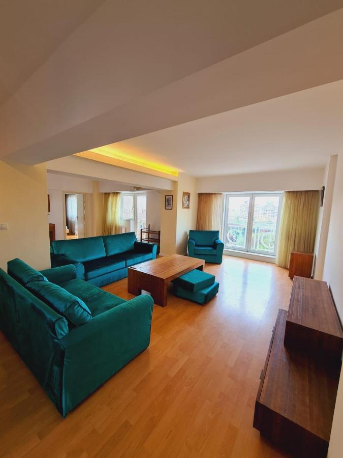 Old Town Apartment With Panoramic View Bukarest Kültér fotó